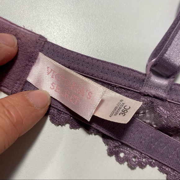Vintage VS Unlined Purple Lace Bra - Picture 12 of 16